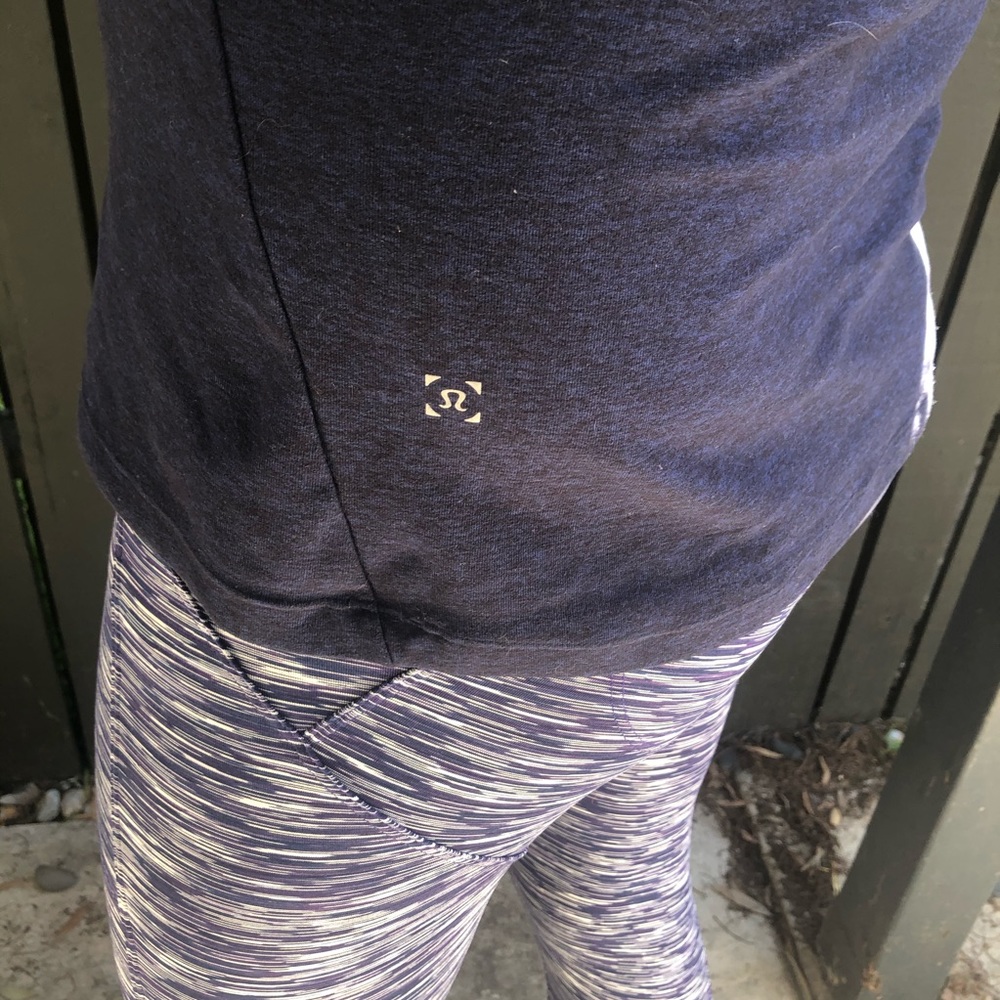 LULULEMON WORKOUT SHIRT SIZE SMALL